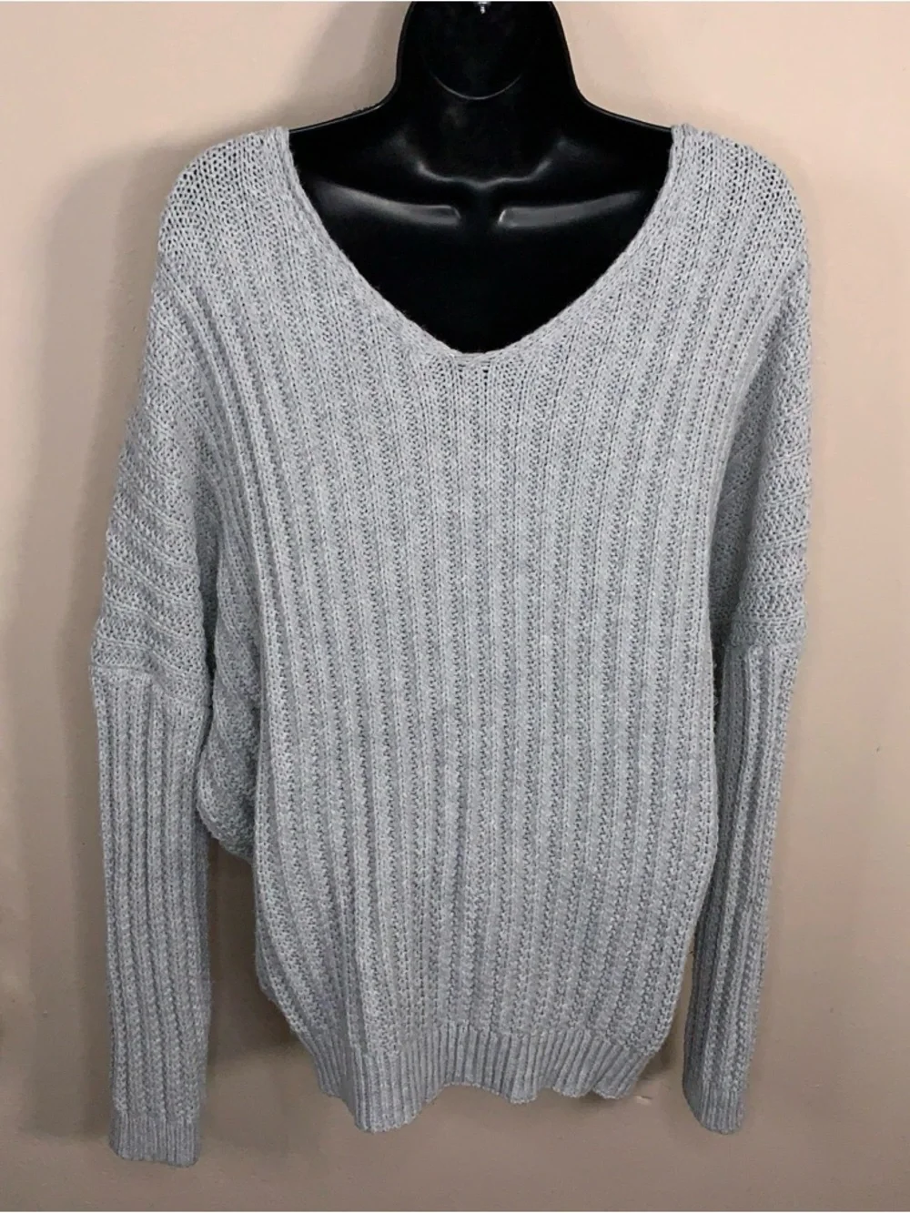 Large Rue 21 Light Grey Vneck Sweater Long Sleeve Knit Soft Comfortable